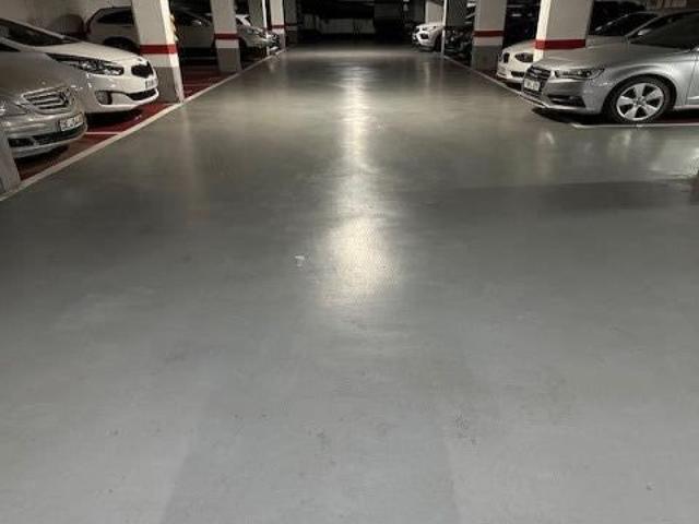 Local Comercial en alquiler en Districte 1, Barcelonès