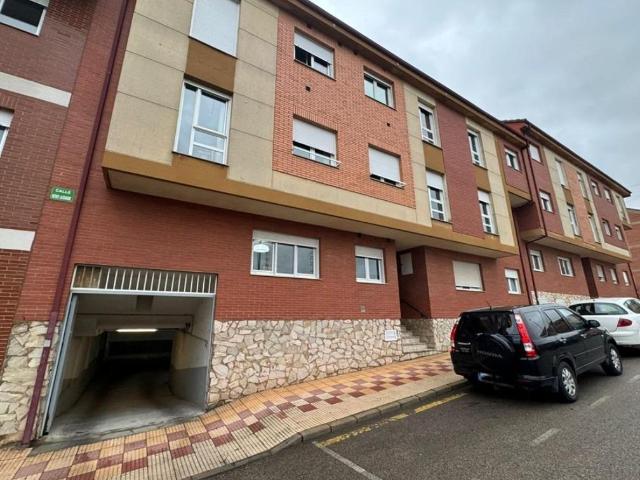 Garaje en venta en Navatejera, Villaquilambre