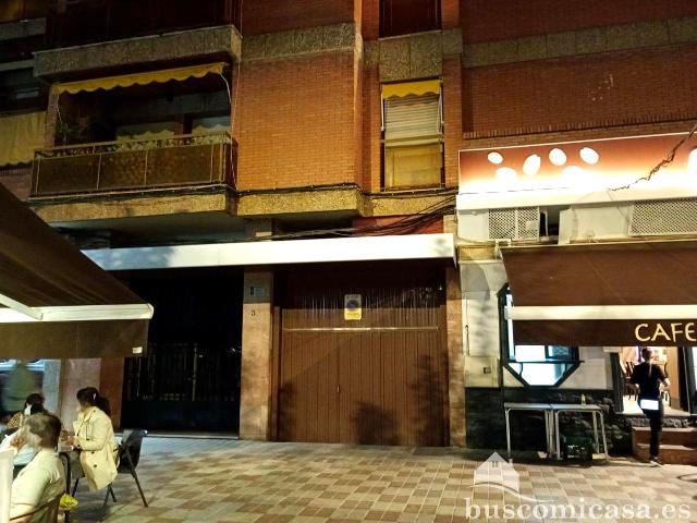 Garaje en venta en Linares, Andalucía