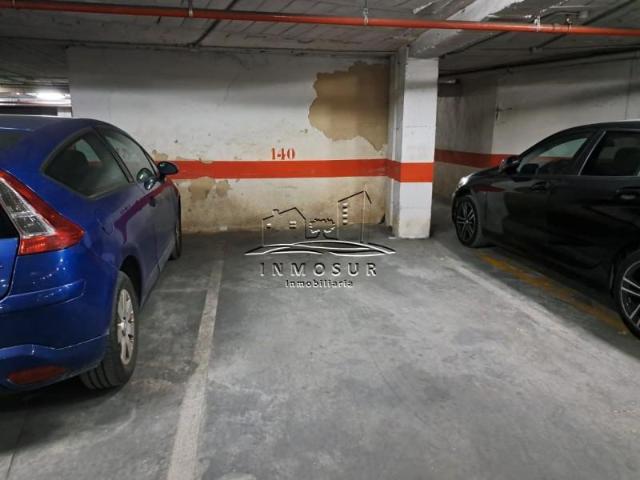 Garaje en venta en Lucena, Andalucía