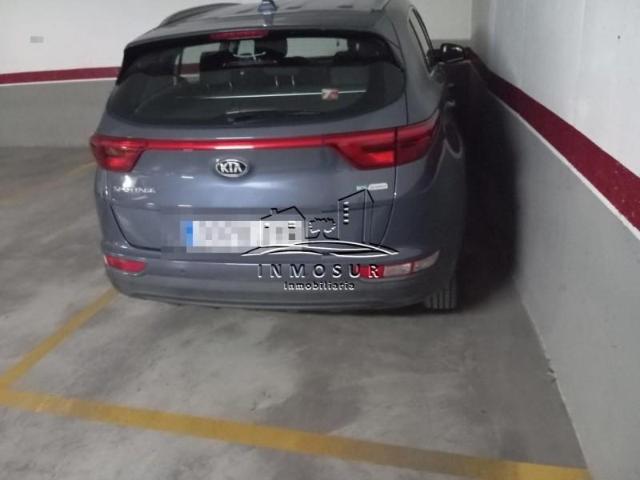 Garaje en venta en Lucena, Andalucía