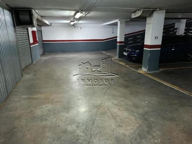Garaje en venta en Zona 1 (el Valle y Dehesa de la Villa), Lucena