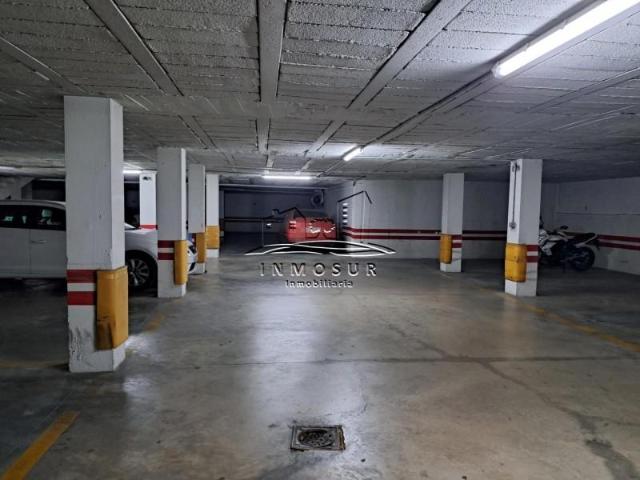 Garaje en venta en Lucena, Andalucía