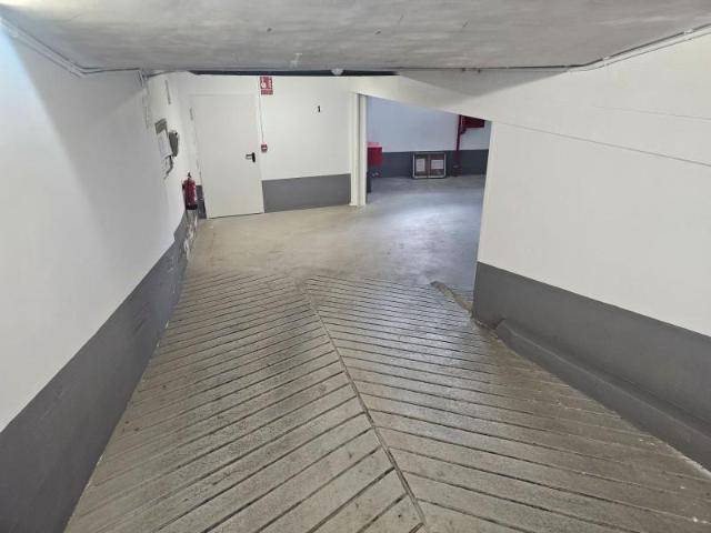 Garaje en venta en Santiago de Compostela, Santiago