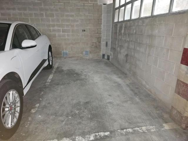 Garaje en venta en Santiago de Compostela, Santiago