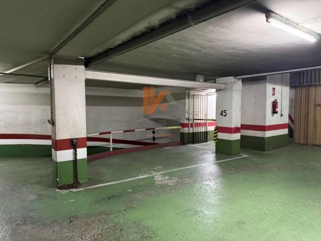 Garaje en venta en O Ensanche, Santiago De Compostela