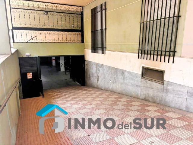Garaje en venta en Cabra, Andalucía