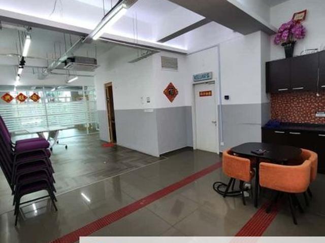 Shop for sale in Petaling, Damansara Damai