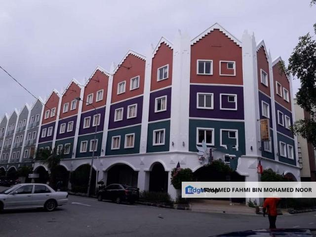 Shop for sale in Malaka
