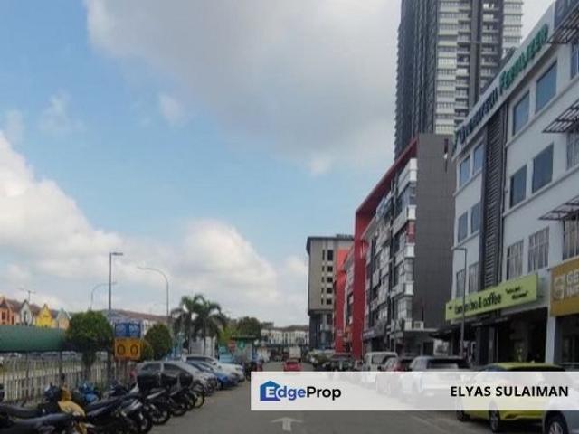 Shop for rent in Kajang, Langat