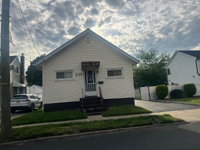 House for sale in Fair Lawn, New Jersey