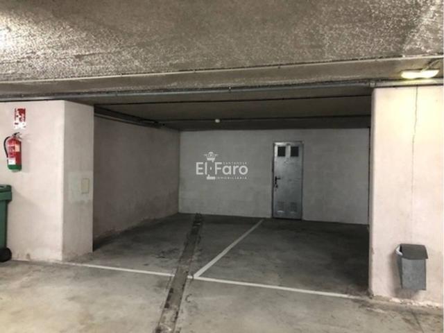 Garaje en alquiler en Santander, Valdenoja