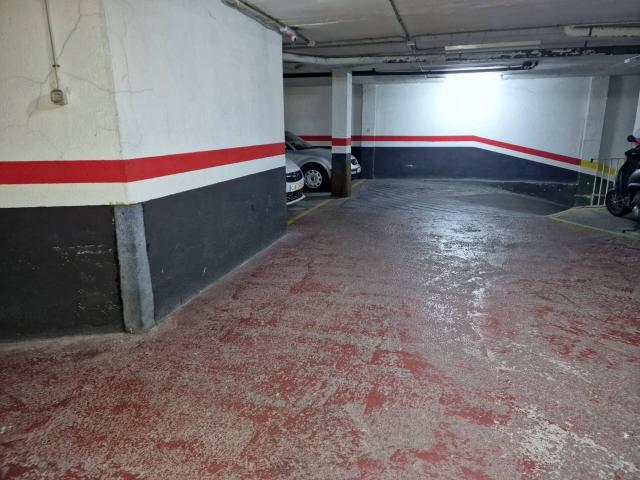 Garaje en alquiler en Districte 2, Barcelonès