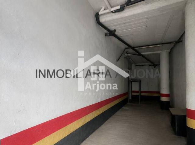 Garaje en alquiler en Zona 1 (el Valle y Dehesa de la Villa), Lucena