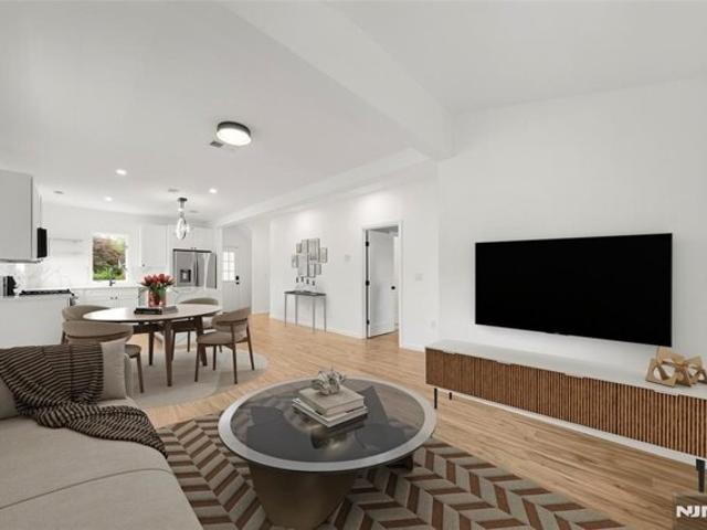 House for sale in Bergenfield, New Jersey