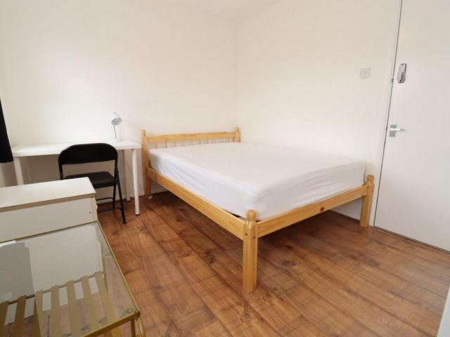 Room for rent in Canary Wharf, Greater London
