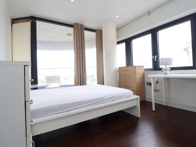 Room for rent in East Greenwich, Greater London