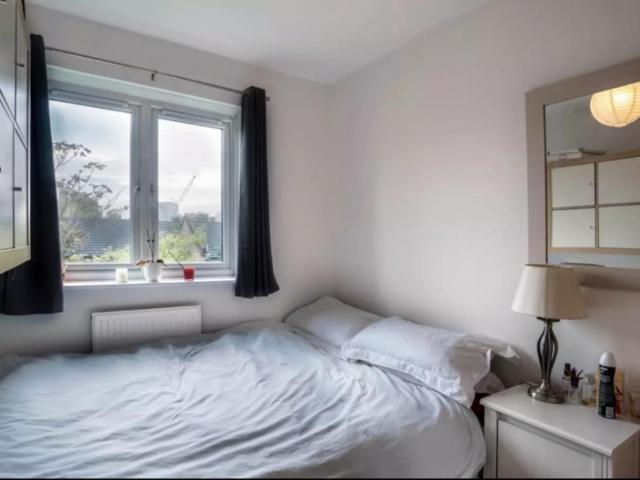 Room for rent in Stepney, Greater London