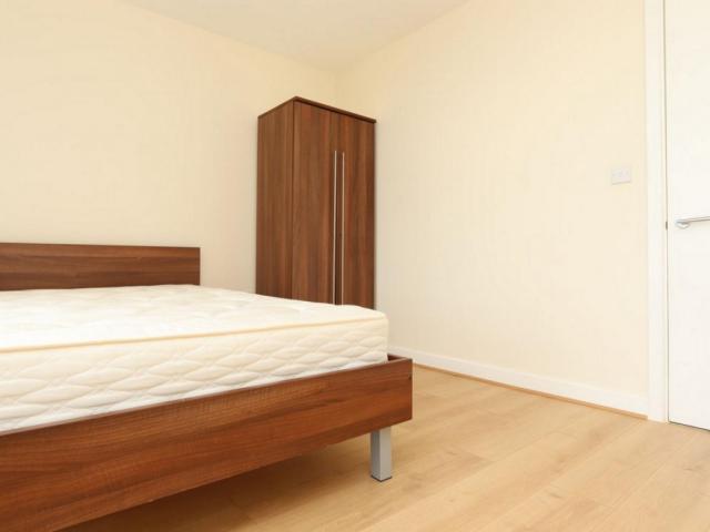 Room for rent in East Greenwich, Greater London