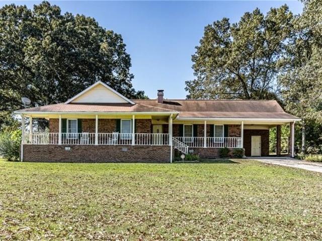 House for sale in Silver Creek, Georgia