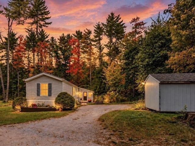 Property for sale in Dimond, Warner