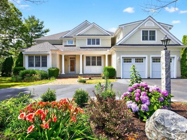 House for sale in Mashpee