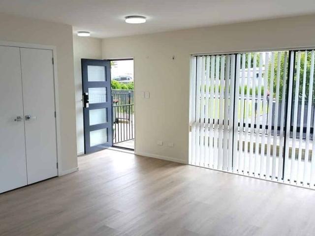 House for rent in Oratia, Oroua County