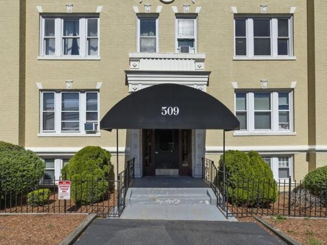 Condo for sale in Towne Estates, Melrose