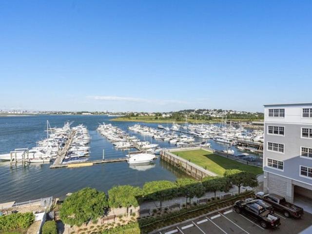 Condo for sale in Court Park, Winthrop