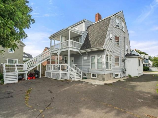House for sale in Court Park, Winthrop