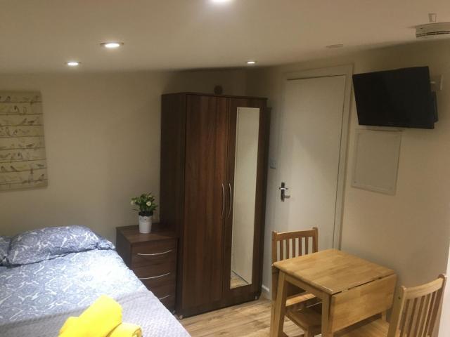 Apartment for rent in Mapesbury, Greater London