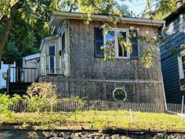 House for sale in Staten Island, New York
