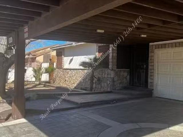 House for rent in Pomona
