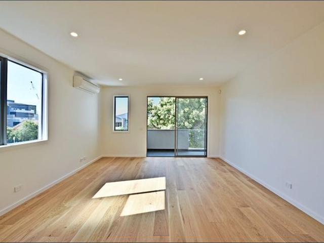 Townhouse for rent in Camerons Creek, Victoria