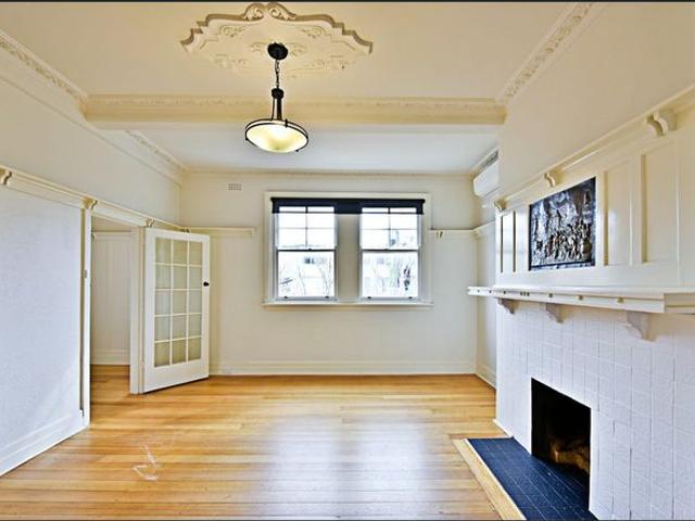 Apartment for rent in St Kilda, Melbourne