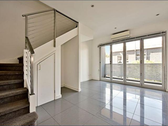 Apartment for rent in St Kilda, Melbourne