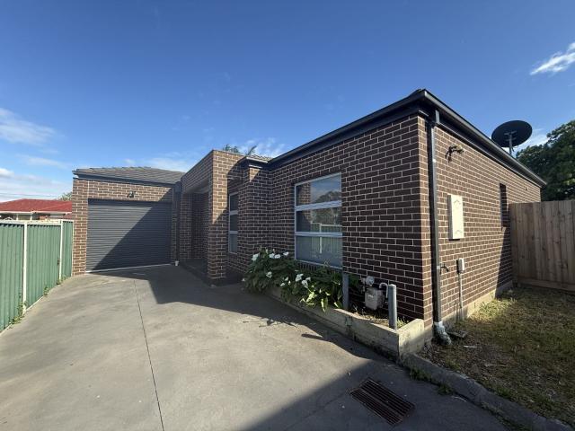 House for rent in St Albans East, Melbourne