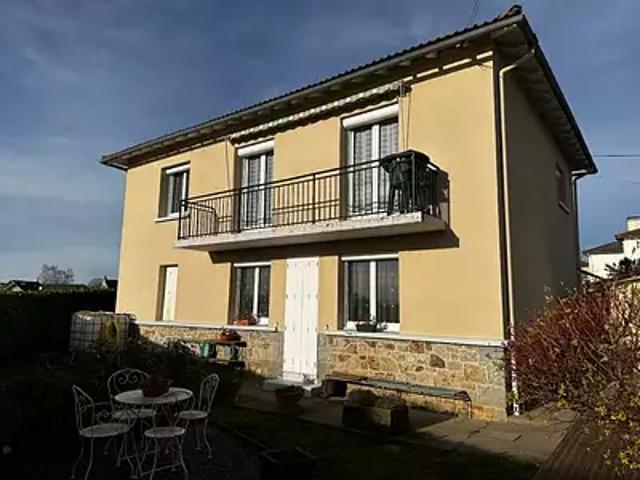 Maison vente à Mauriac, Pleaux