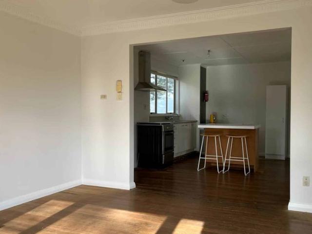 House for rent in Oratia