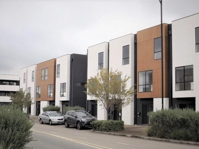 Townhouse for rent in Pakenham, Melbourne