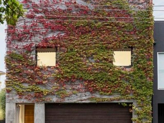 House for sale in Armadale