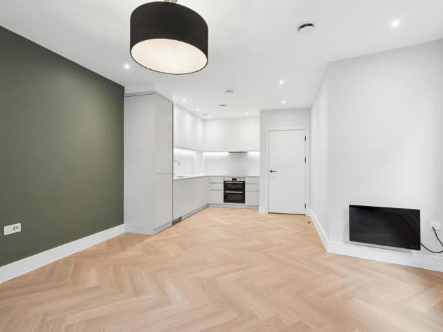 Apartment for rent in London Borough of Ealing, Greater London