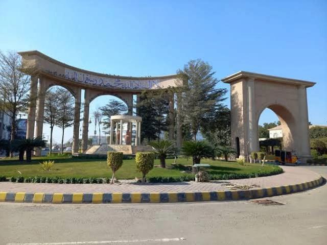 Land for sale in Multan, Islamabad Capital Territory