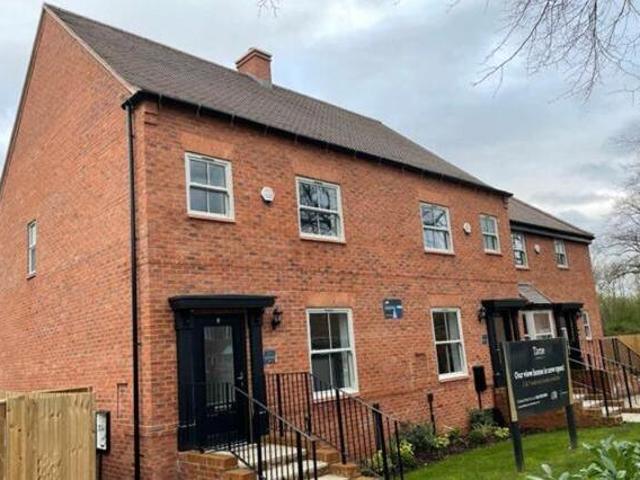 House for sale in Kettlebrook, Staffordshire