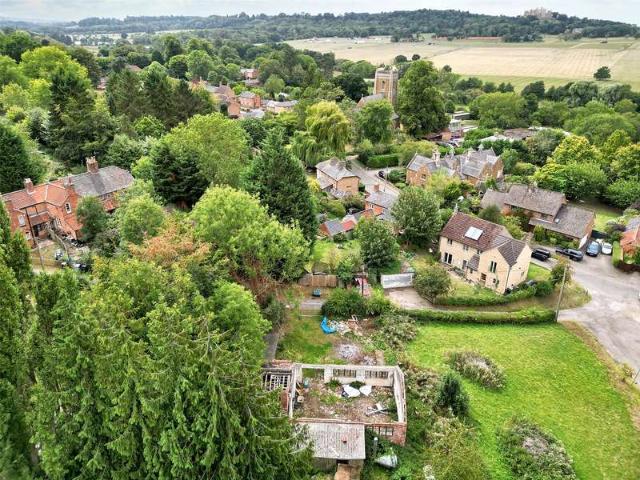 Land for sale in Woolsthorpe-by-Belvoir, Barholm