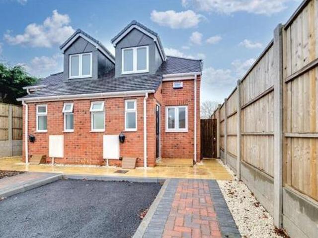 House for sale in Nuneaton, Nuneaton and Bedworth