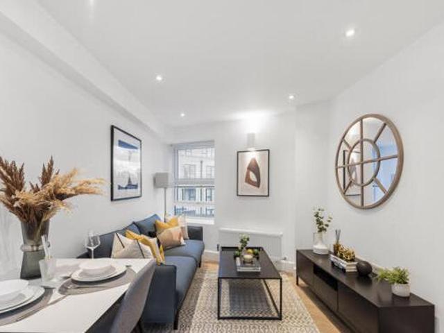 House for sale in Little Stanmore, Greater London