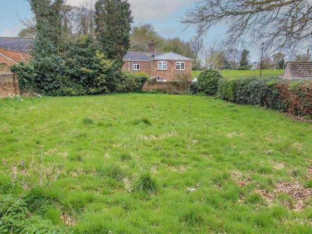 Land for sale in Belleau, Lincolnshire