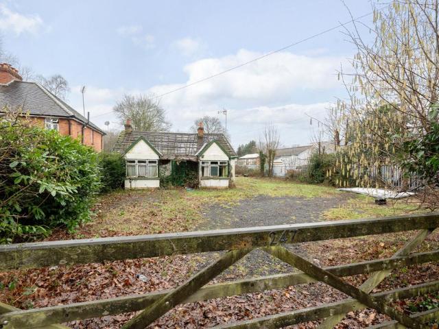 Land for sale in Finchampstead