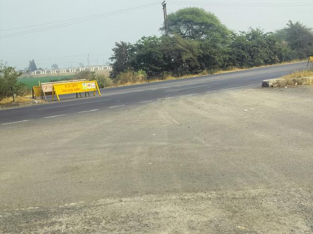 Commercial for sale in Madya
